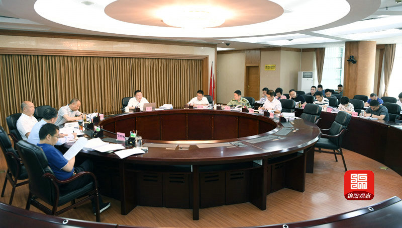 2020年5月18日，政府第93次常务会议  张莉 摄.jpg