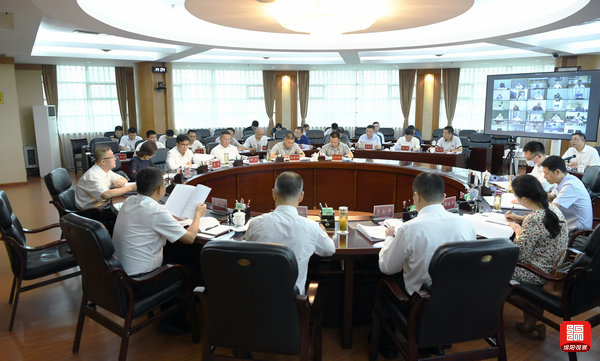 2021年9月6日，市政府第130次常务会议  张莉 摄.jpg